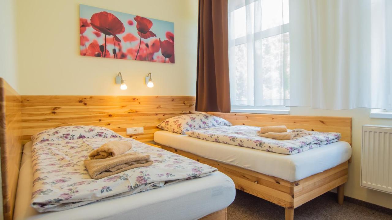 Pension U Koupaliste Tisá エクステリア 写真