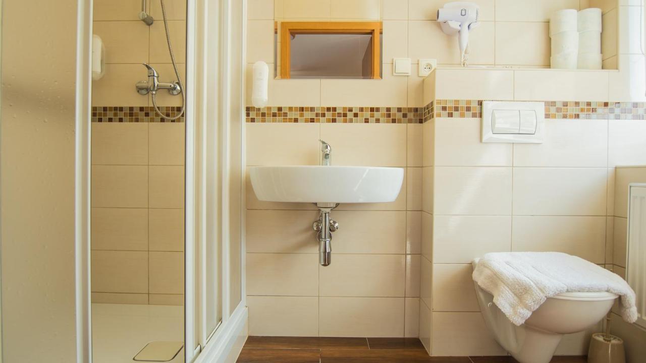 Pension U Koupaliste Tisá エクステリア 写真